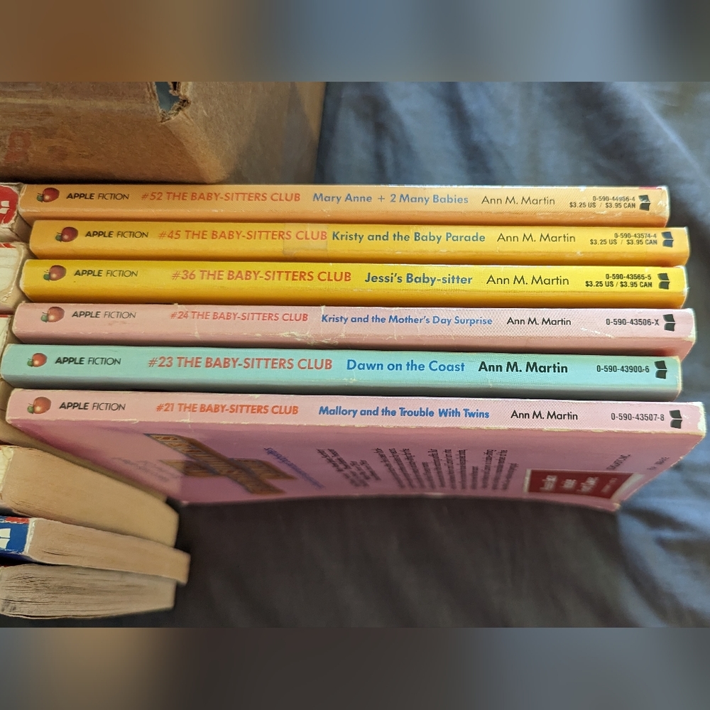 Books - Picture 4 of 7